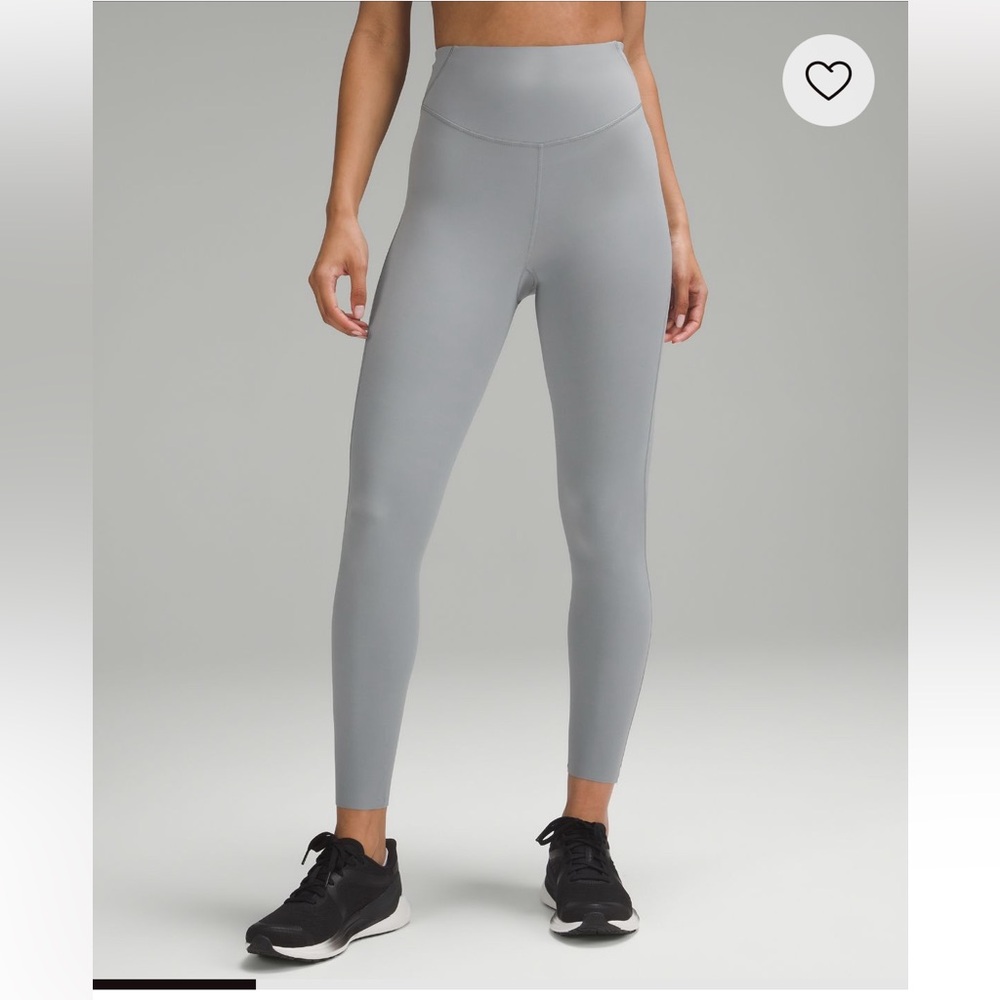 NWOT Lululemon Base Pace High-Rise‎ Tight 25" in Rhino Grey